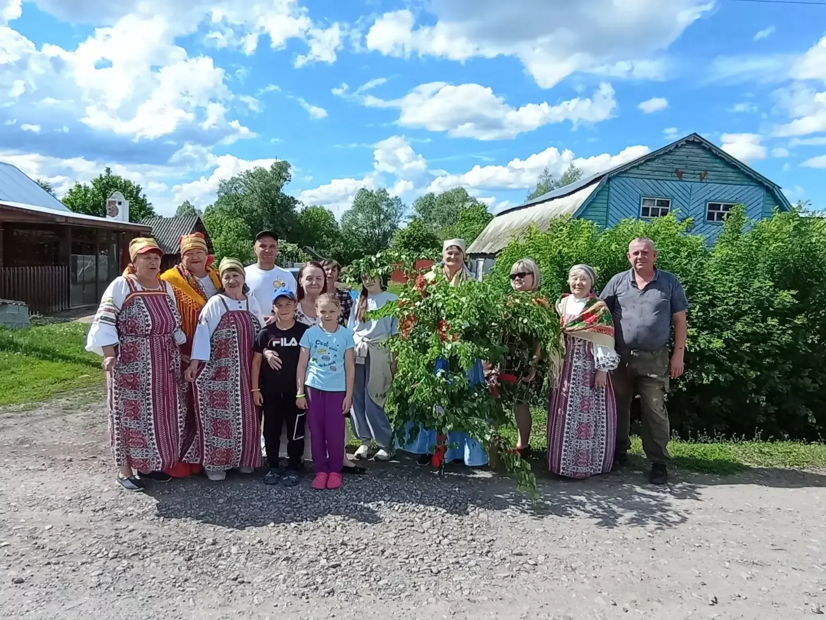 В Кулангинском сельском поселении прошел красивый праздник «Духов день или Проводы Берёзки»