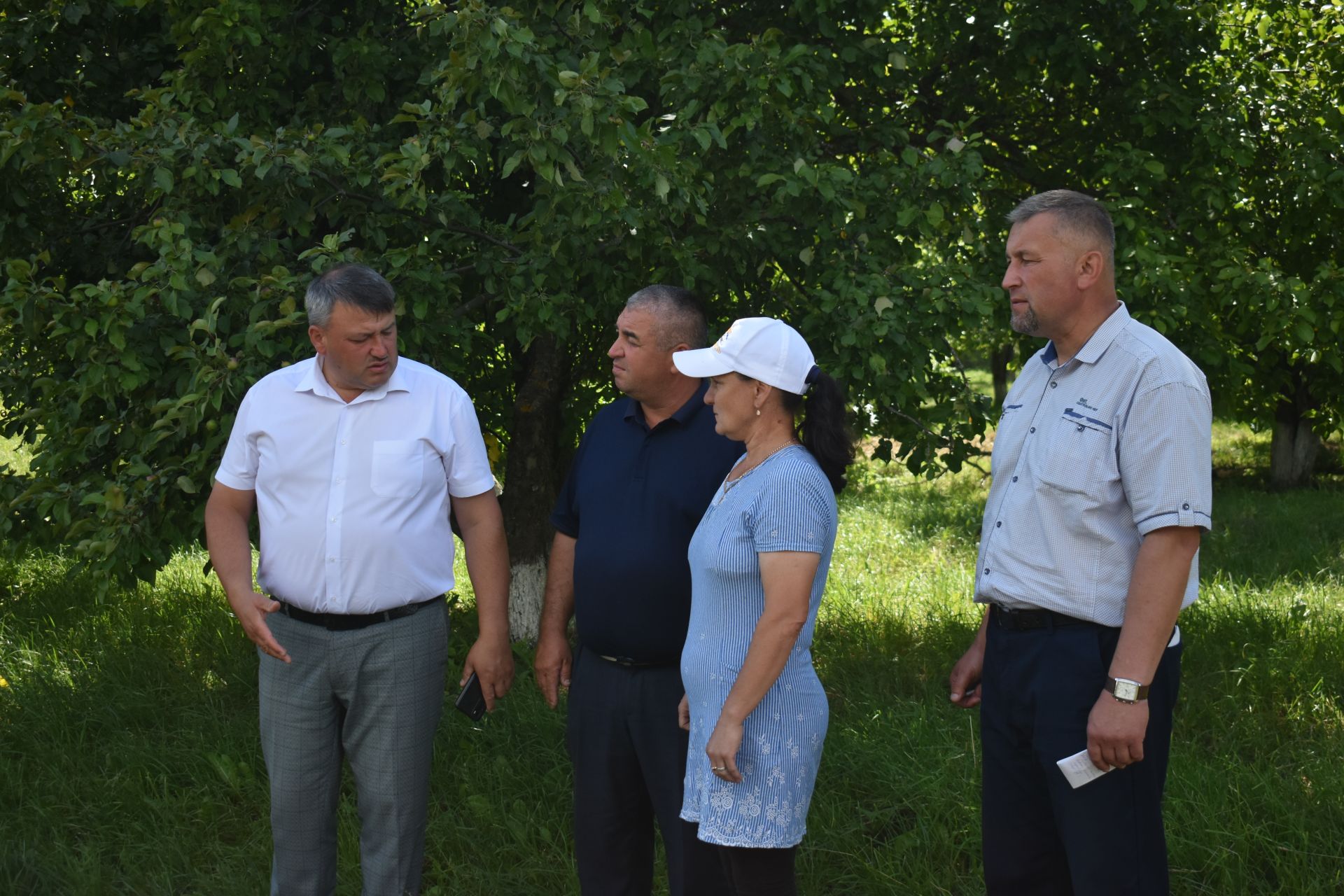 Кайбыч районы башлыгы мәктәпләр, балалар бакчаларына нинди ремонт кирәклеген урыннарга барып ачыклый