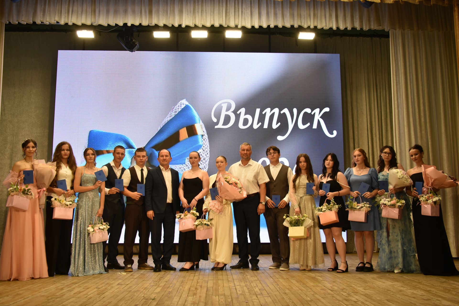 В Кайбицком районе состоялся единый выпускной