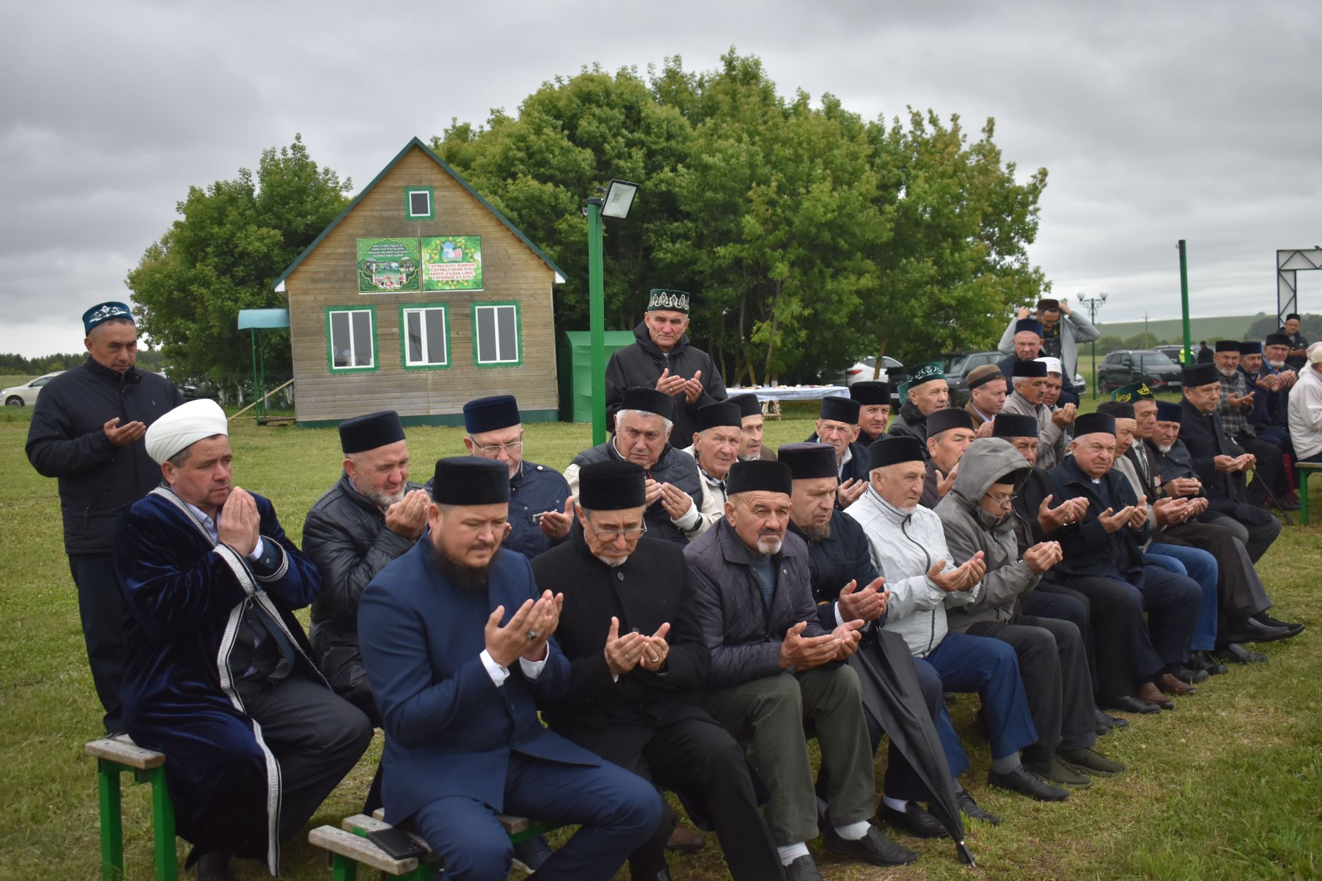 Тарихка таянып, киләчәккә юл: Кошманда сөннәтчелек традицияләренә багышланган фәнни-гамәли конференция узды