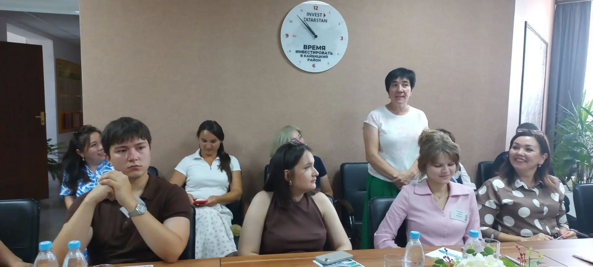 Кайбыч районы башлыгы югары уку йортларын максатчан  юллама белән тәмамлап кайткан яшь белгечләр белән очрашты