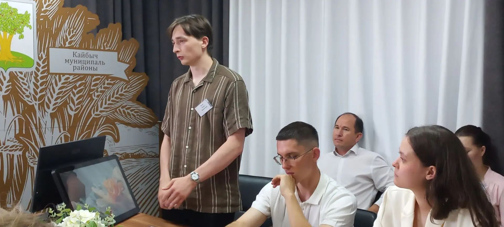Кайбыч районы башлыгы югары уку йортларын максатчан  юллама белән тәмамлап кайткан яшь белгечләр белән очрашты