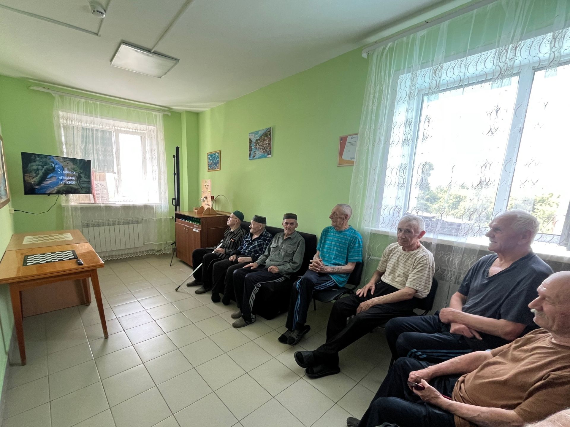 В Кайбицком доме-интернате состоялось занятие по кинотерапии