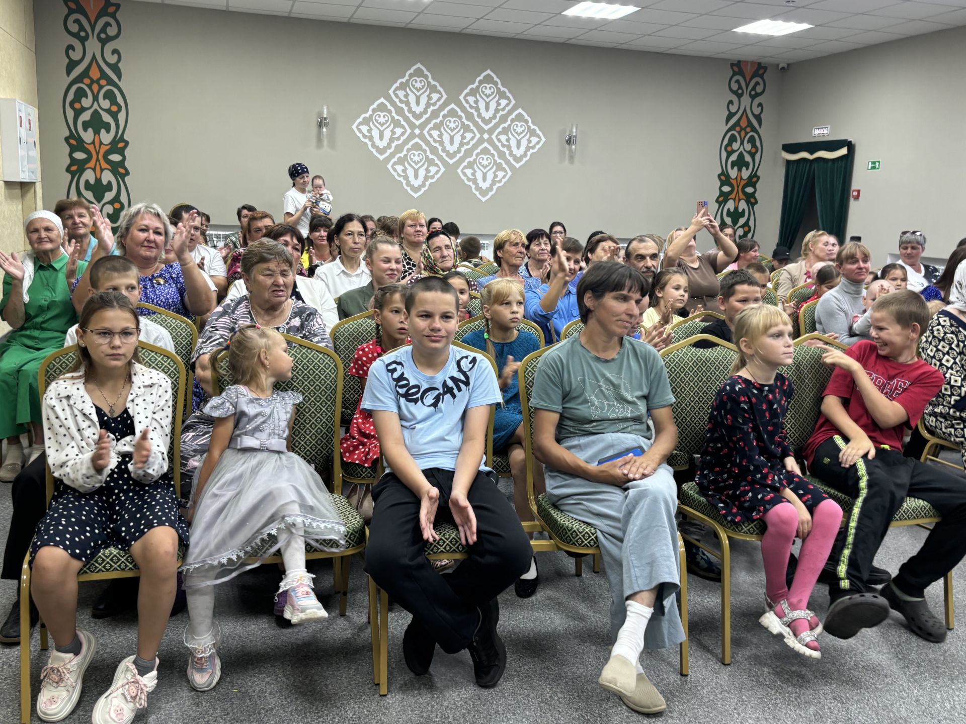 В Корноуховском доме культуры состоялся фестиваль семей «Сила семьи — в детях»