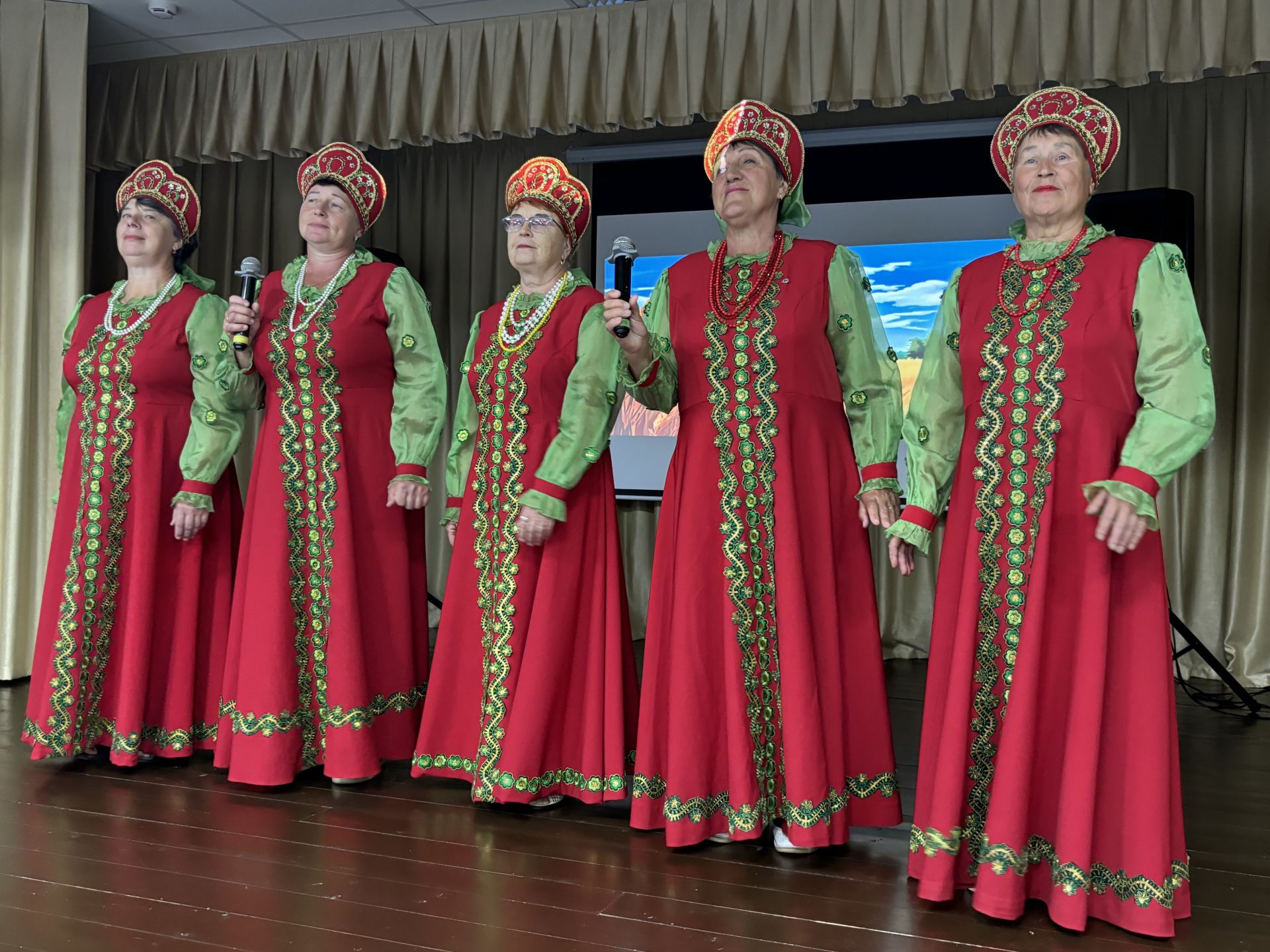 В Корноуховском доме культуры состоялся фестиваль семей «Сила семьи — в детях»