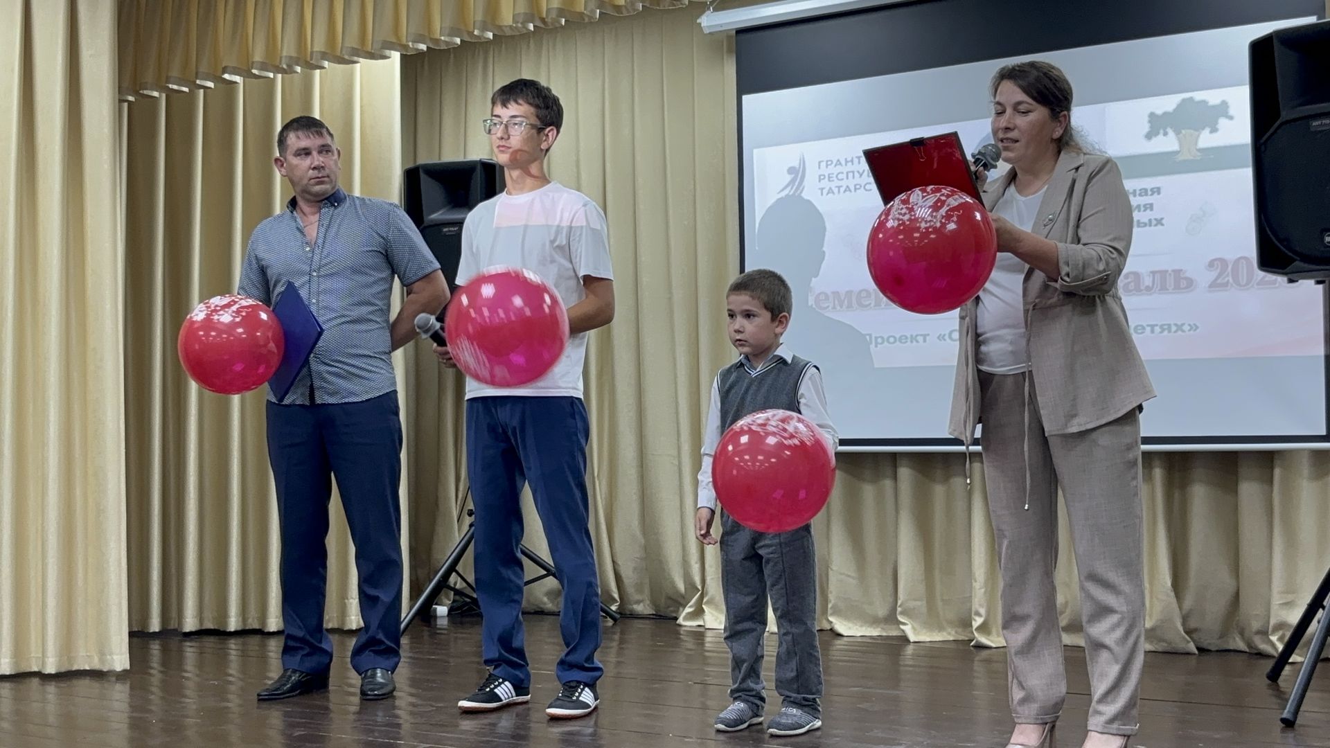 В Корноуховском доме культуры состоялся фестиваль семей «Сила семьи — в детях»