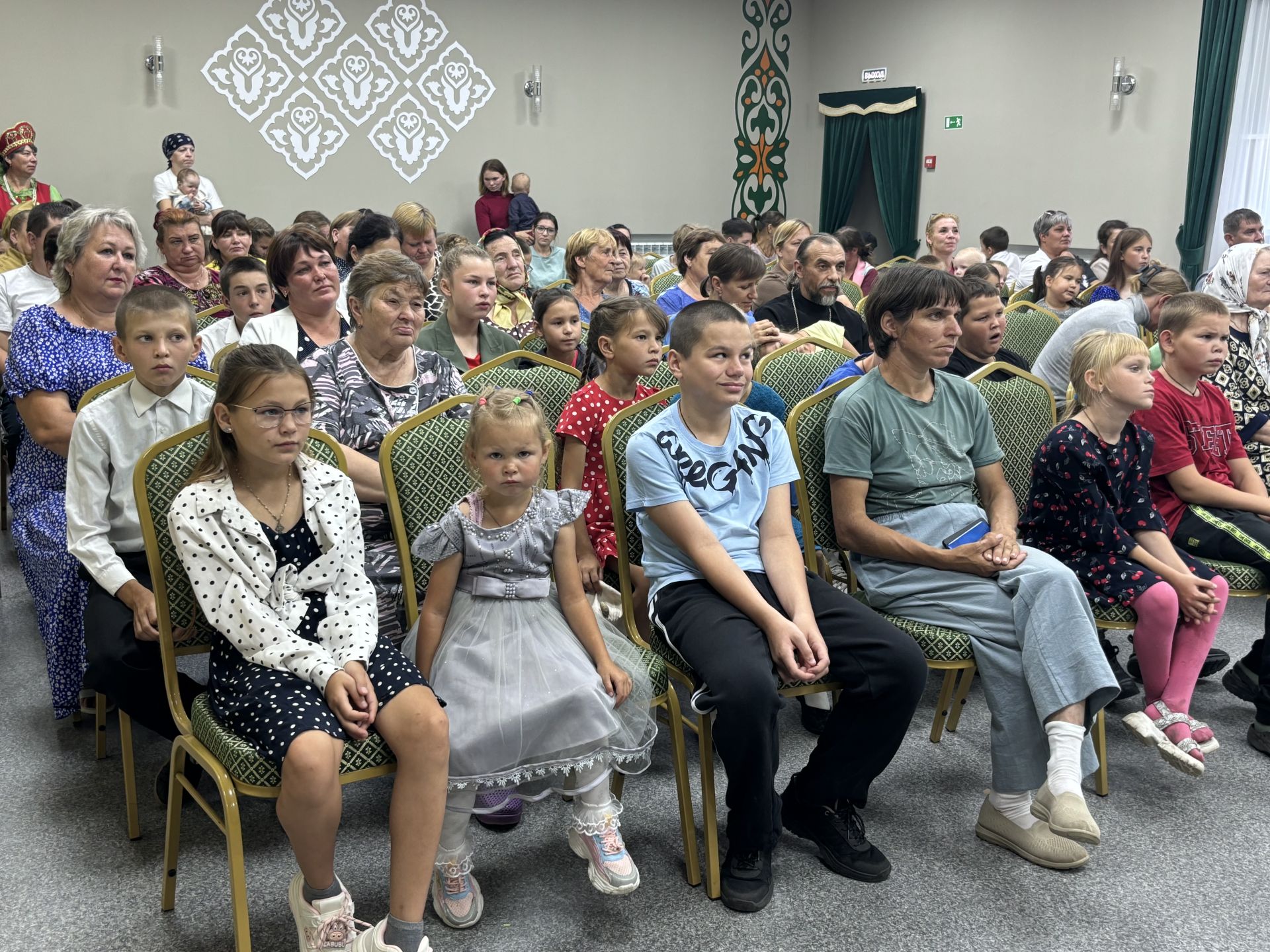 В Корноуховском доме культуры состоялся фестиваль семей «Сила семьи — в детях»