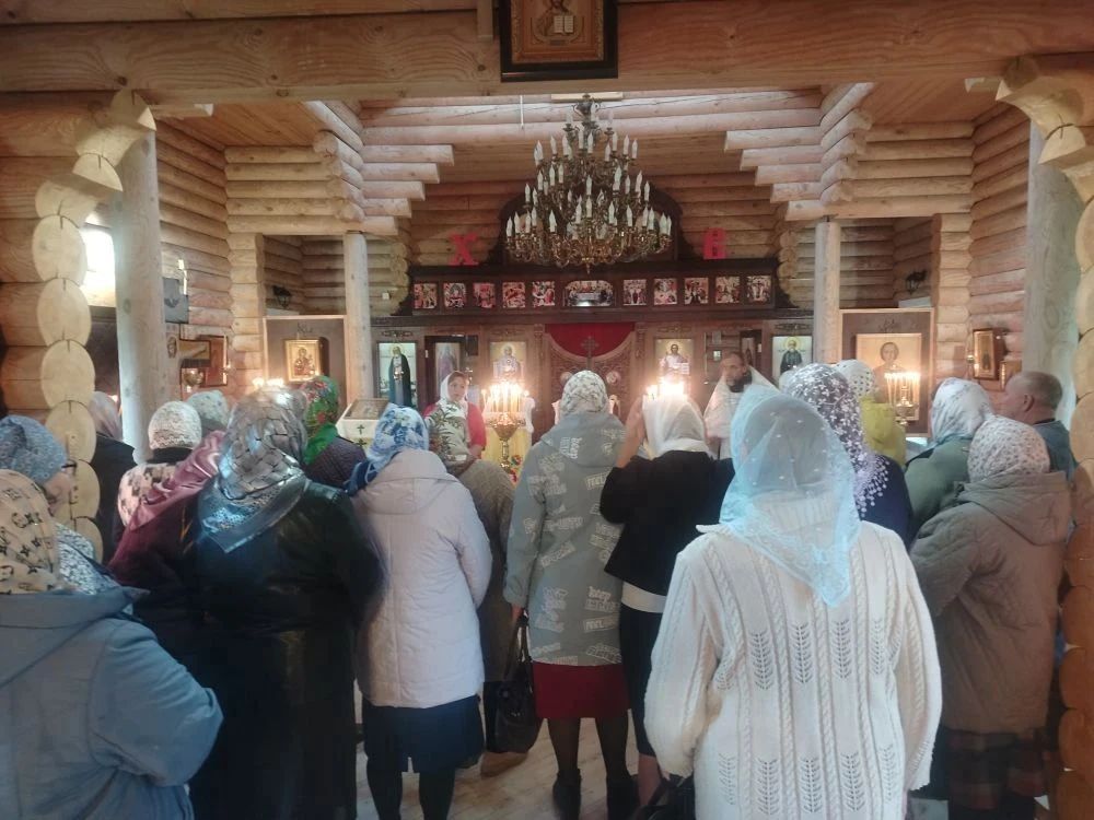 В храме Сергия Радонежского почтили память погибших и поддержали семьи участников СВО