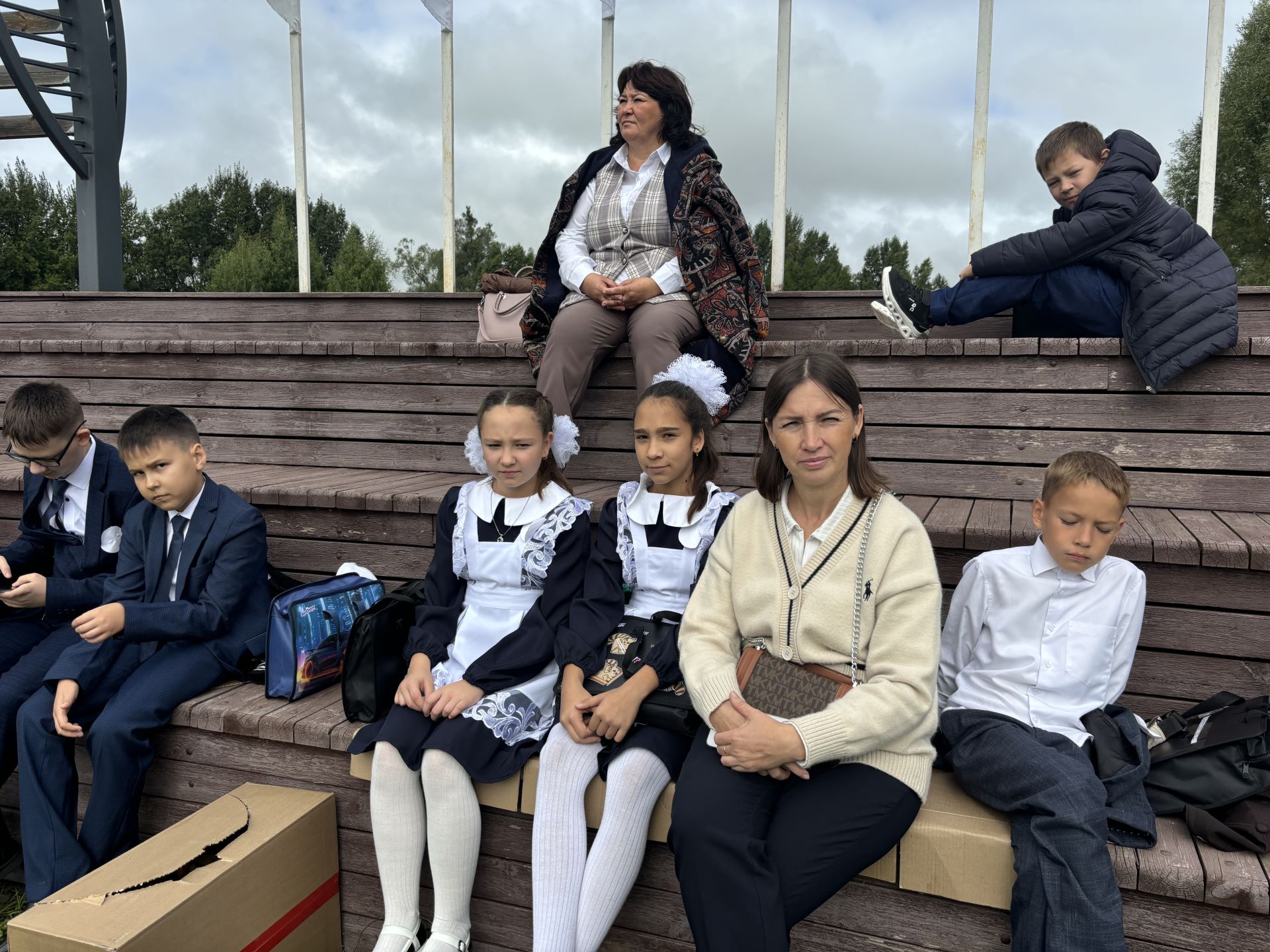 В парке отдыха «Дубрава» прошла ежегодная благотворительная акция «Помоги собраться в школу»