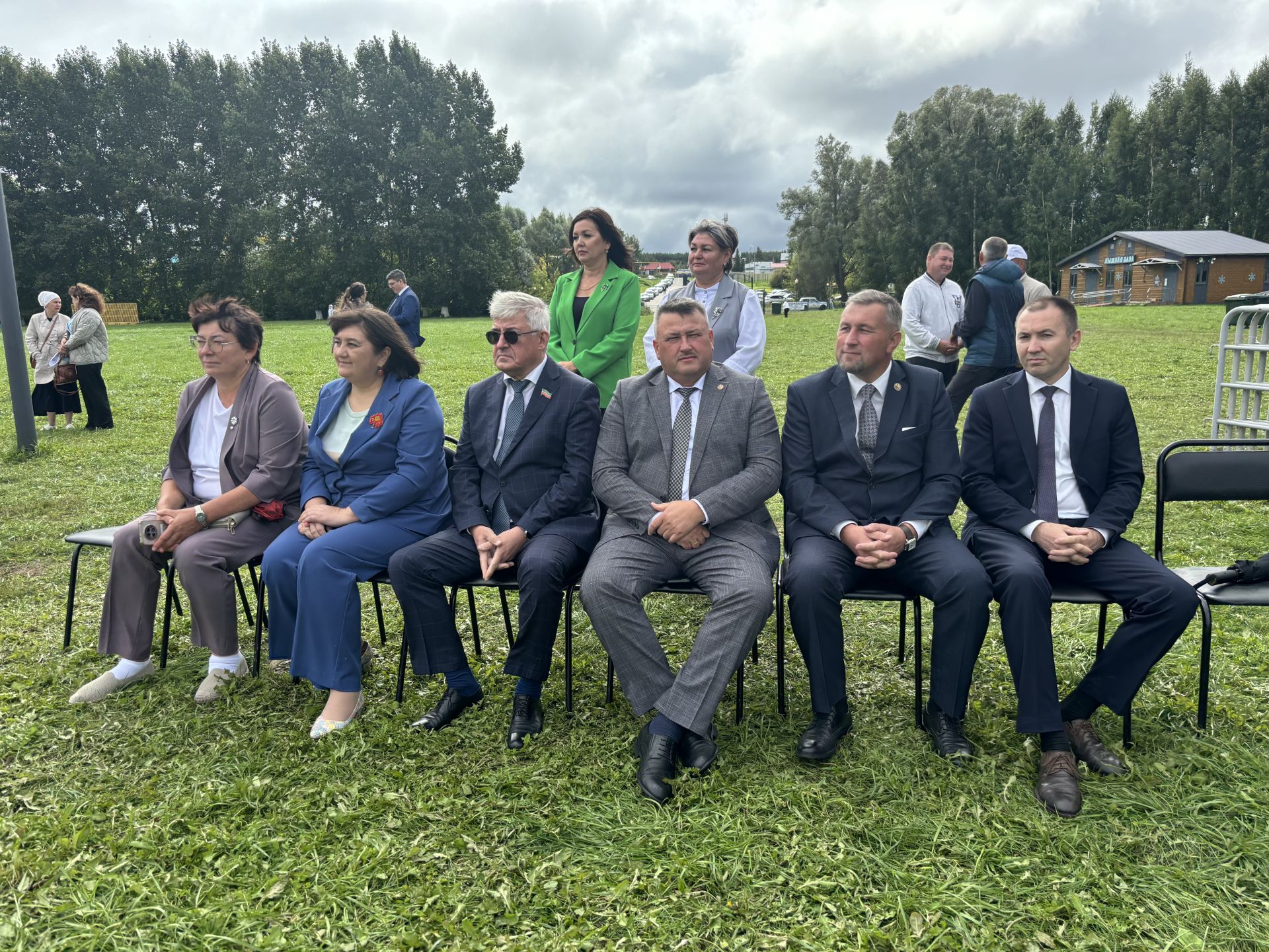 В парке отдыха «Дубрава» прошла ежегодная благотворительная акция «Помоги собраться в школу»