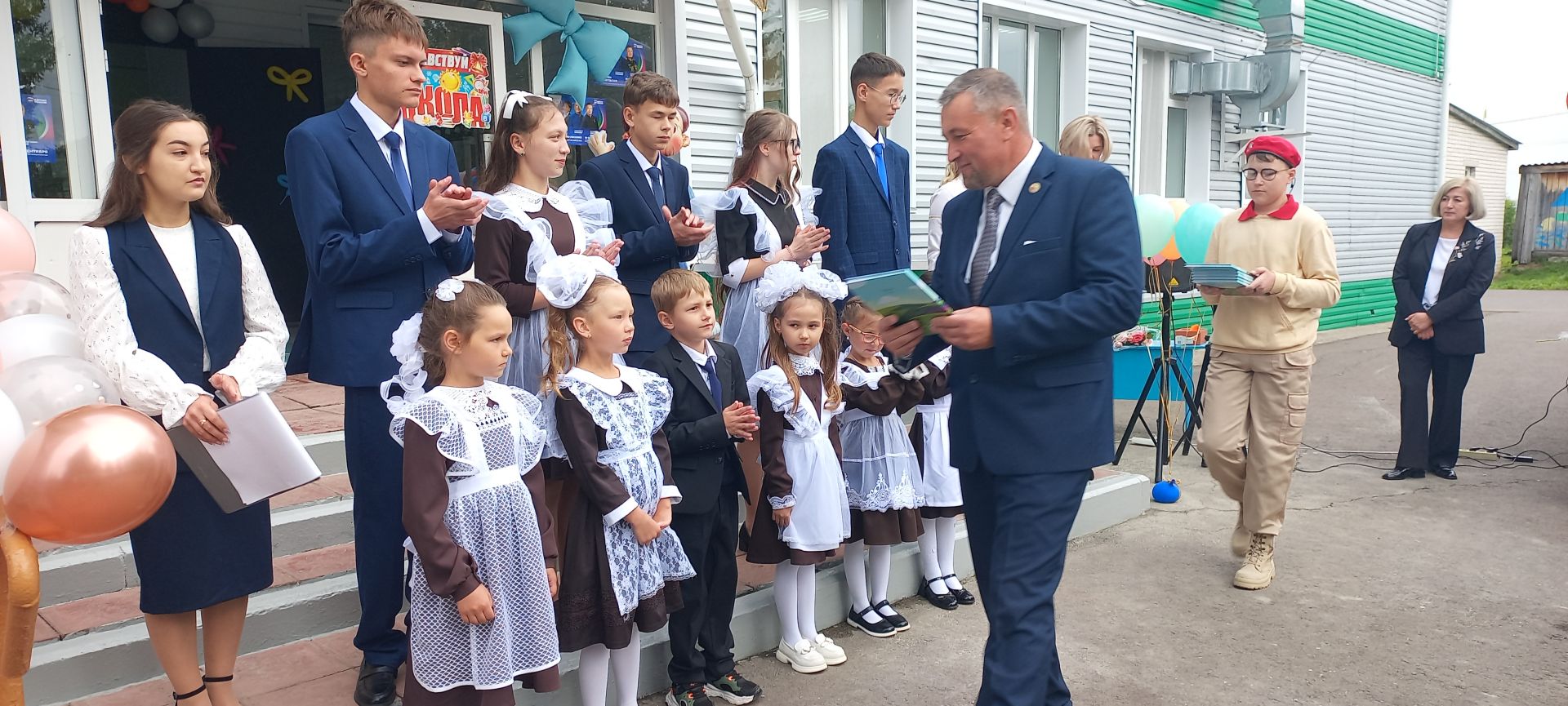 В добрый путь! Кулангинская школа встретила новый учебный год
