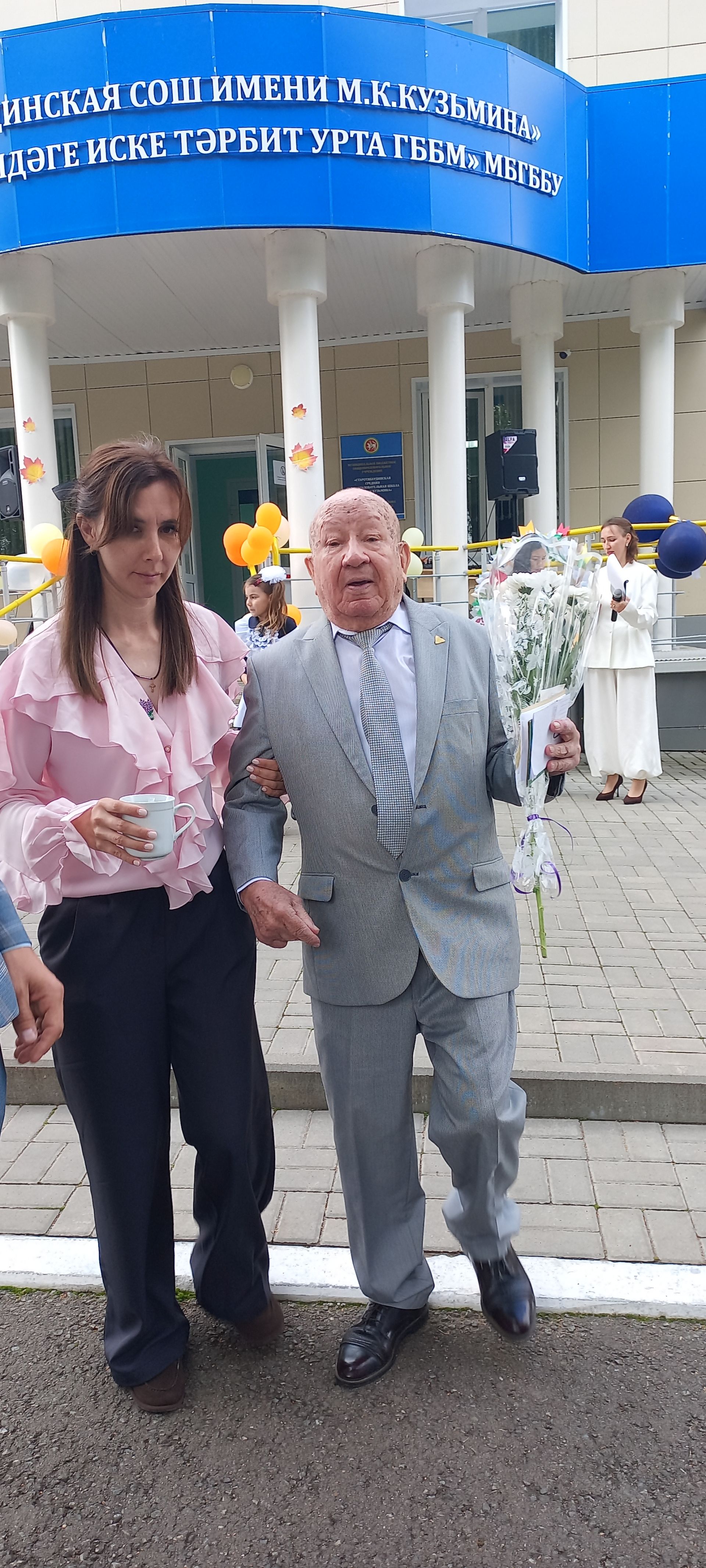 Иске Тәрбит урта мәктәбендә Белем бәйрәме тантаналы рәвештә узды