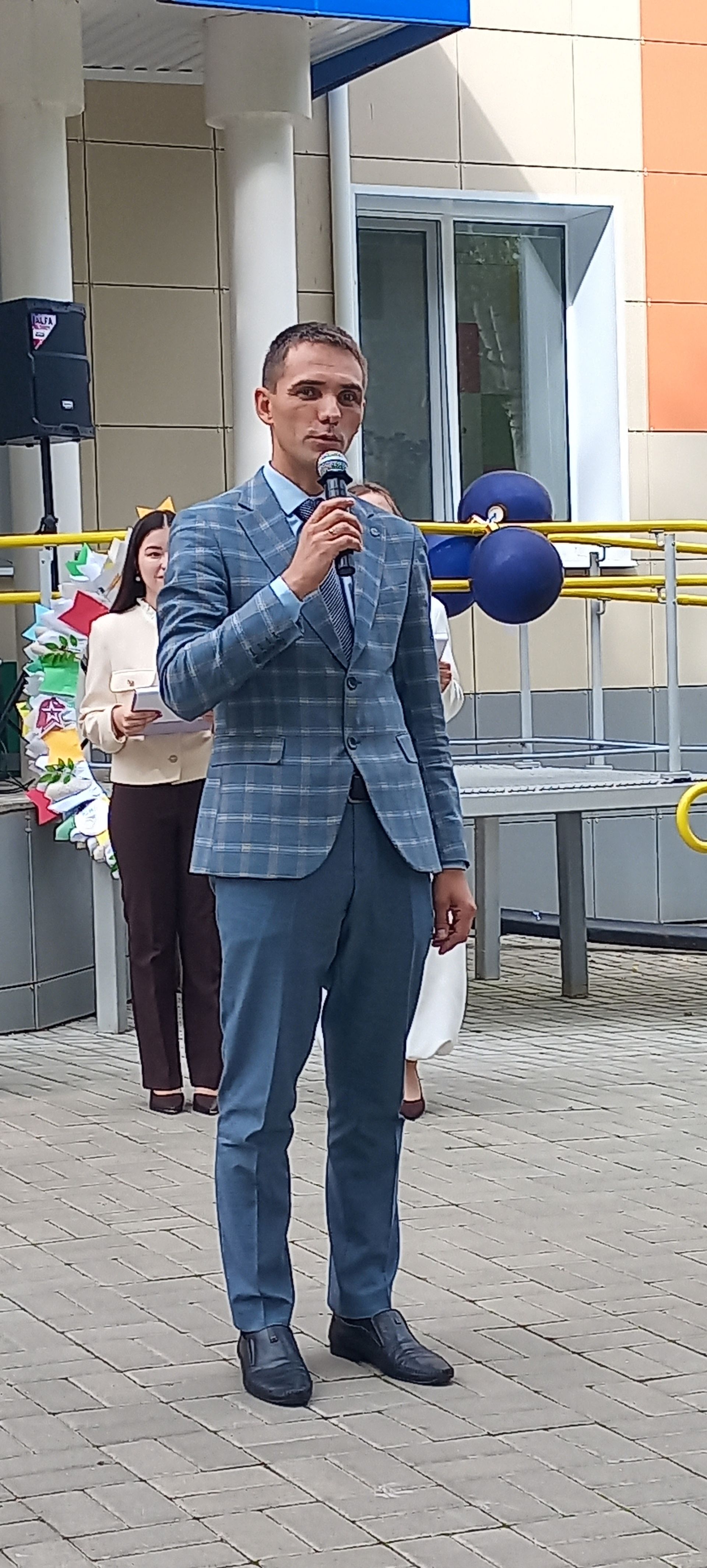 Иске Тәрбит урта мәктәбендә Белем бәйрәме тантаналы рәвештә узды