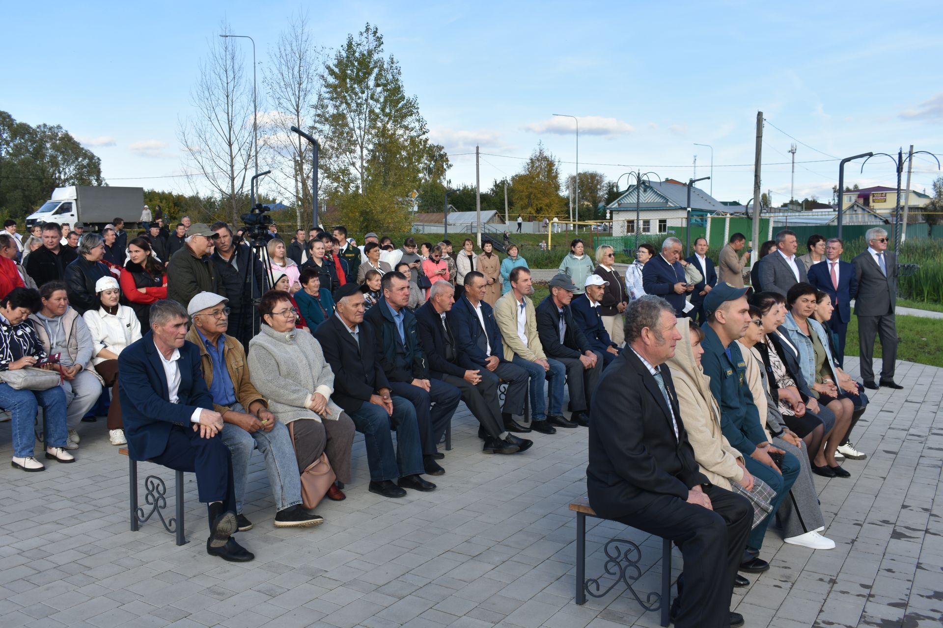 В обновленном парке Больших Кайбиц прошел фестиваль труда и доблести
