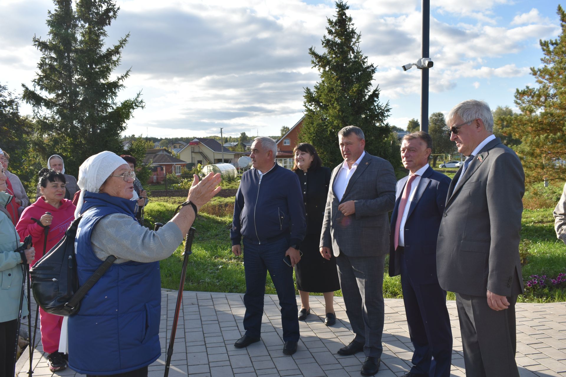 В обновленном парке Больших Кайбиц прошел фестиваль труда и доблести