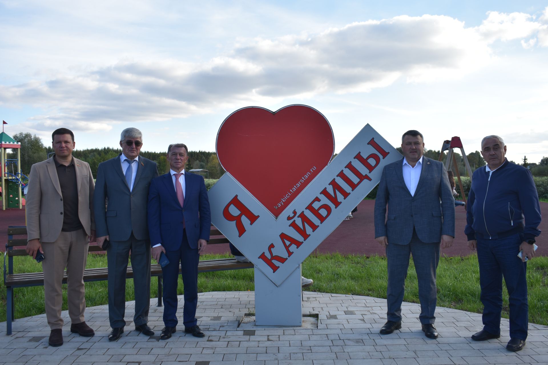 В обновленном парке Больших Кайбиц прошел фестиваль труда и доблести
