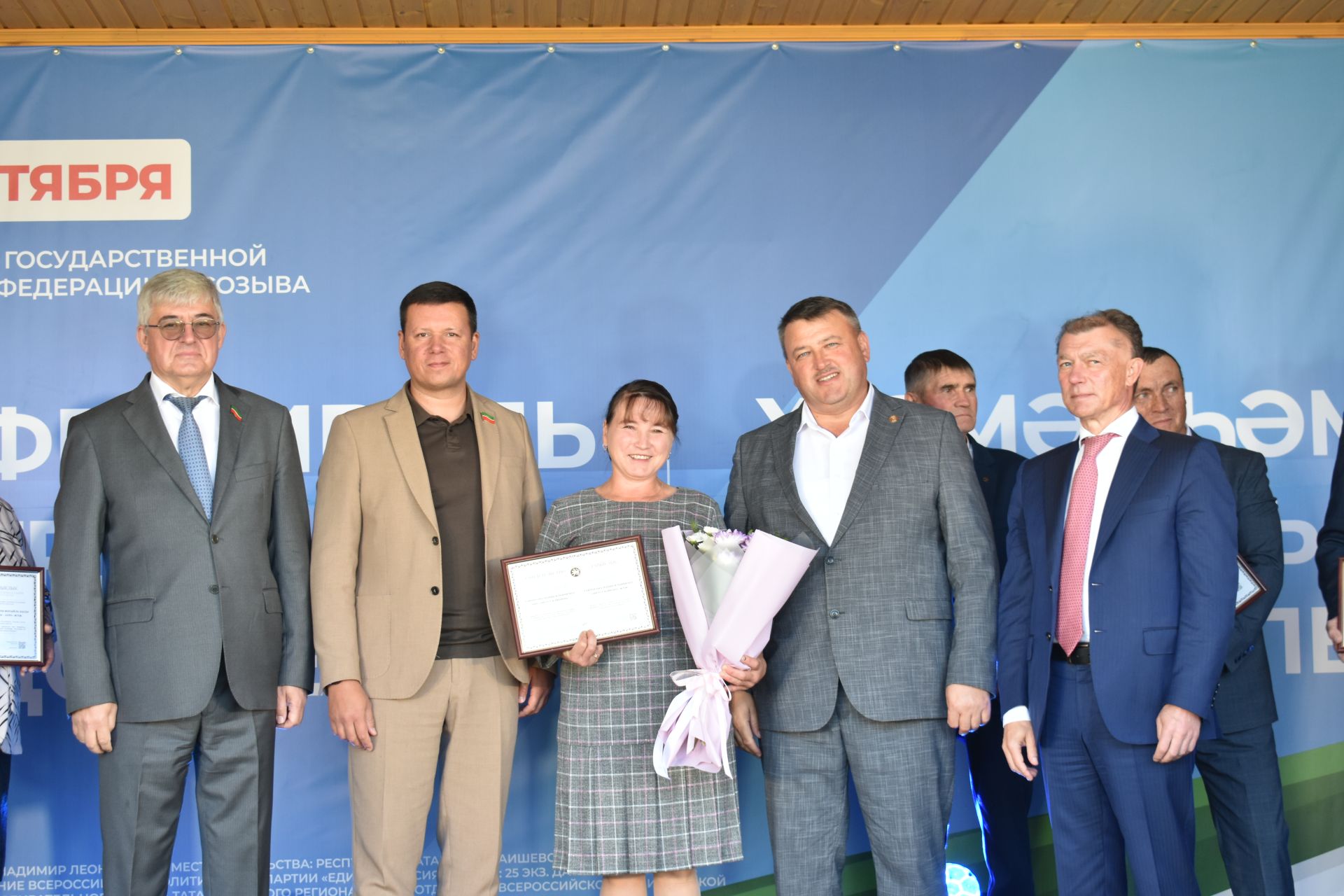 В обновленном парке Больших Кайбиц прошел фестиваль труда и доблести