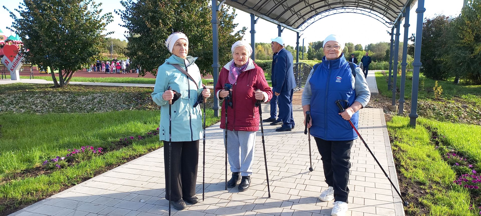 В обновленном парке Больших Кайбиц прошел фестиваль труда и доблести