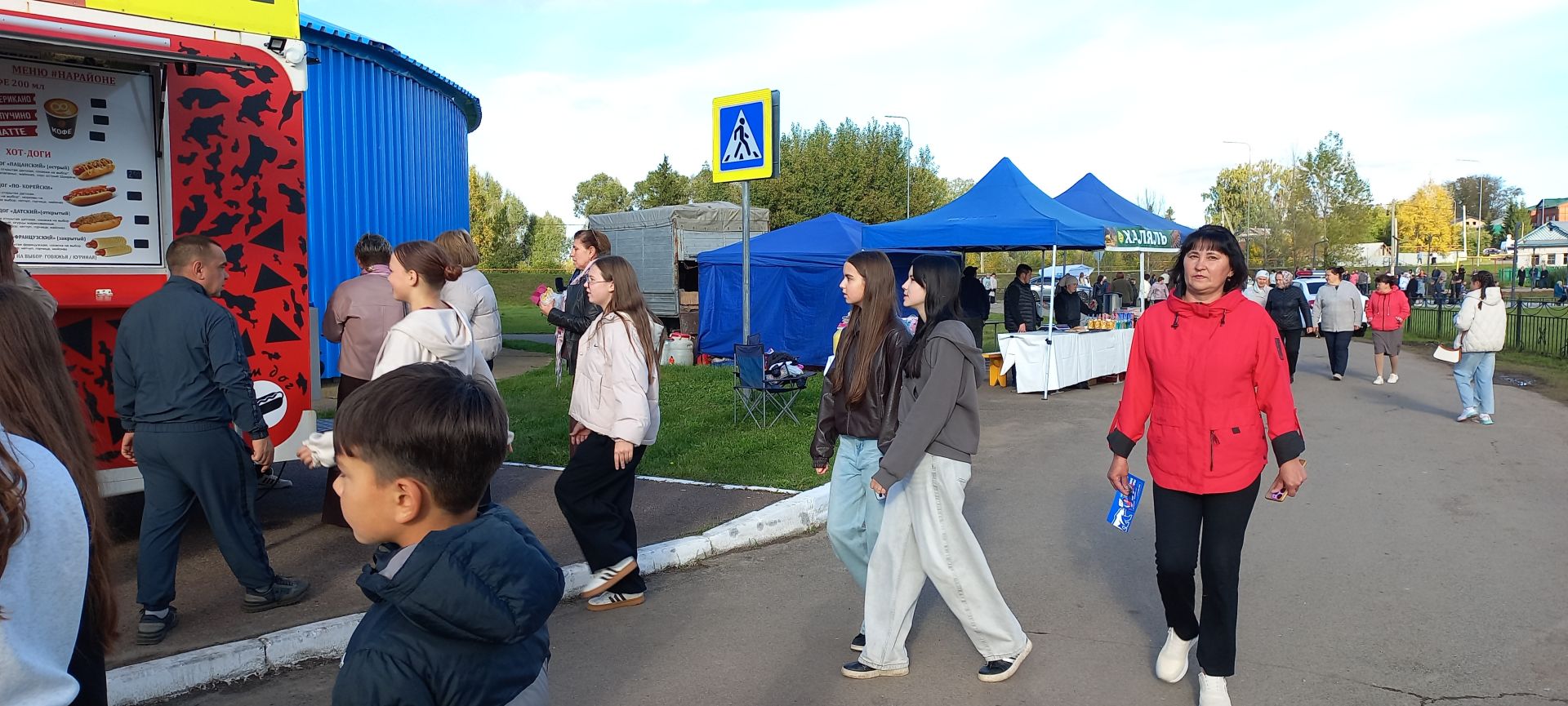 В обновленном парке Больших Кайбиц прошел фестиваль труда и доблести