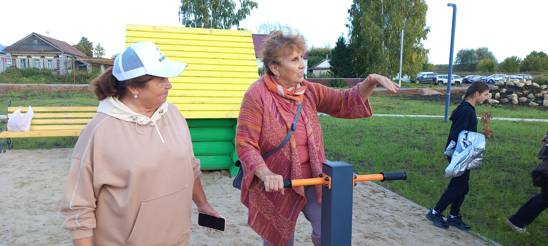 В обновленном парке Больших Кайбиц прошел фестиваль труда и доблести