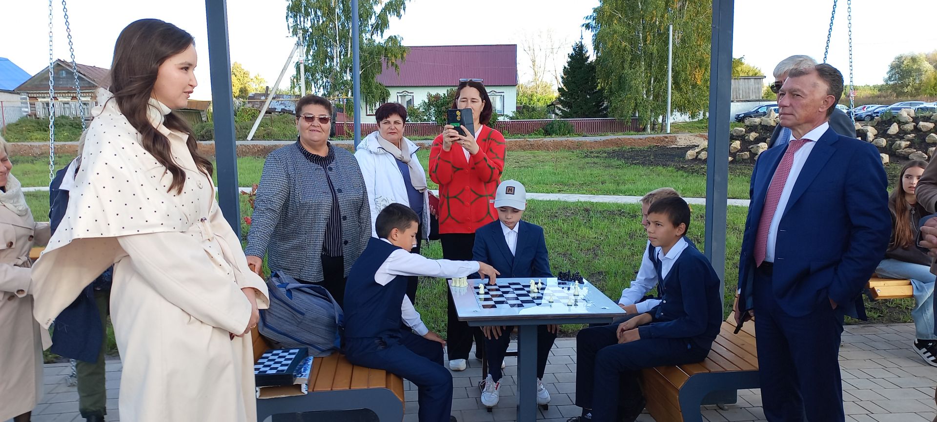 В обновленном парке Больших Кайбиц прошел фестиваль труда и доблести