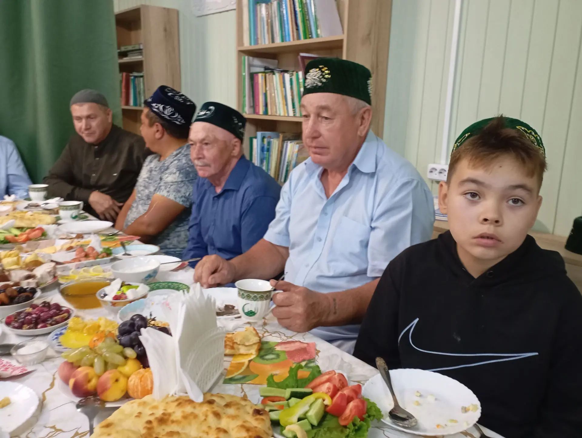 Түбән Кошман мәчетендә олуг бәйрәм: Мәүлид ашы үтте