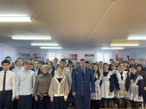 Прокурор Кайбицкого района Игорь Осипов встретился с учащимися Большекайбицкой школы