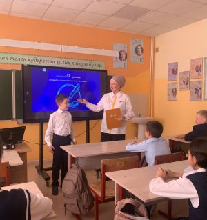 В Кушманской школе прошла просветительская лекция на тему «Образ будущего России»