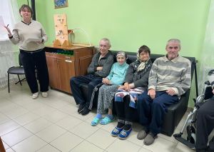 Специалист Кайбицкого дома-интерната для престарелых и инвалидов провела важную беседу с проживающими о правилах внутреннего распорядка