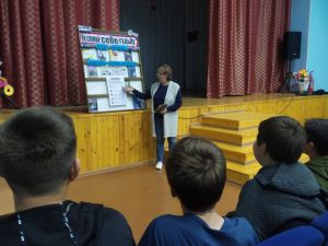 Опасность наркотиков: в Большеподберезинском клубе прошла беседа со школьниками
