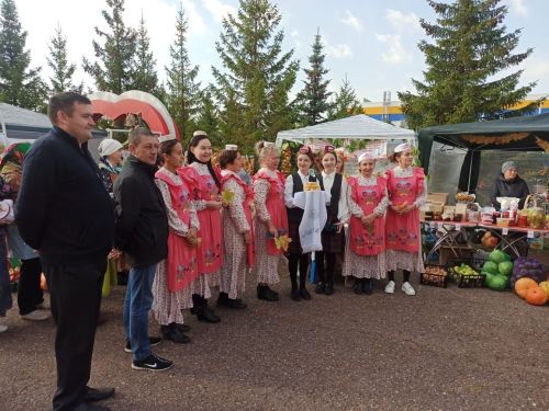 В Больших Кайбицах состоялась школьная ярмарка