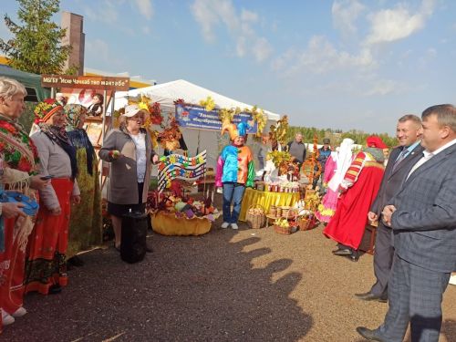 В Больших Кайбицах состоялась школьная ярмарка