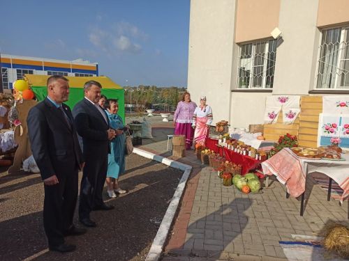 В Больших Кайбицах состоялась школьная ярмарка