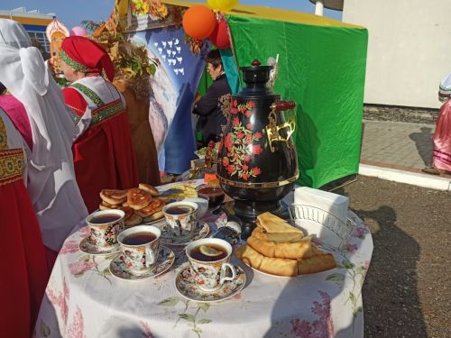 В Больших Кайбицах состоялась школьная ярмарка