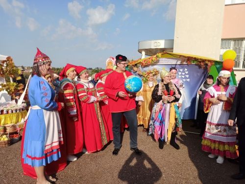 В Больших Кайбицах состоялась школьная ярмарка