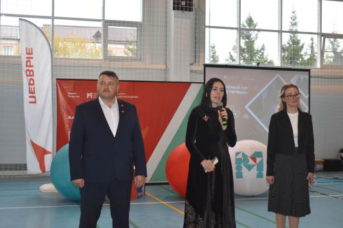 Для кайбицких школьников состоялась церемония посвящения в ряды «Движения первых»