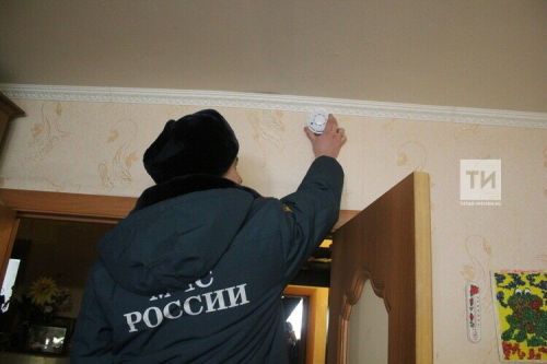 Пожарные извещатели спасли 14 человек от гибели на пожарах в РТ