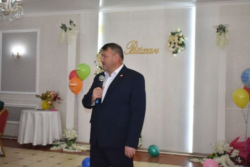 Кайбычта инвалид балаларны аналары белән бергә кунак иттеләр