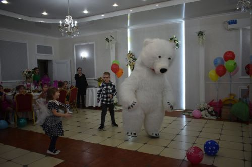 Кайбычта инвалид балаларны аналары белән бергә кунак иттеләр