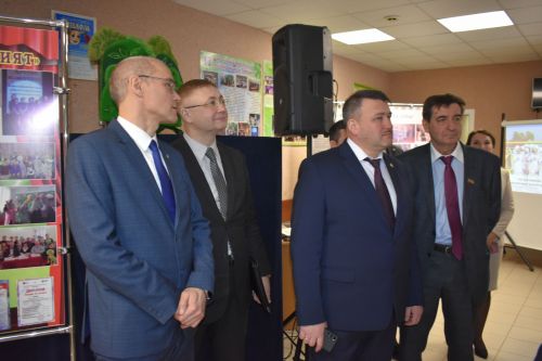 Выставка на заседании Совета района