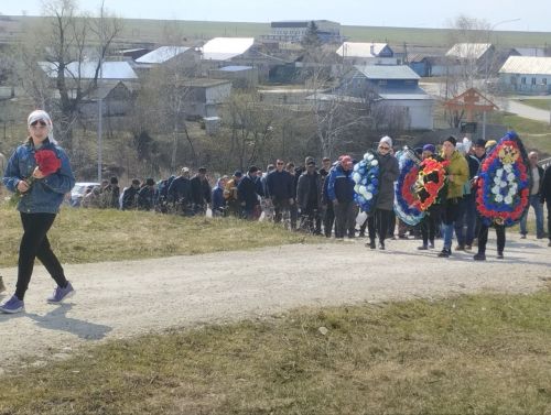 Олы Тәрбит авылында махсус операциядә һәлак булган авылдашларын соңгы юлга озаттылар