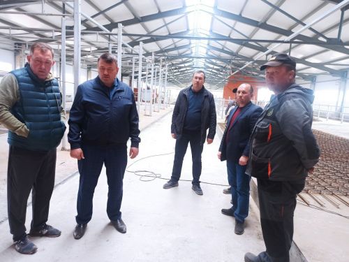 В хозяйстве «Туган як-Агро» продолжается строительство товарно- молочного комплекса