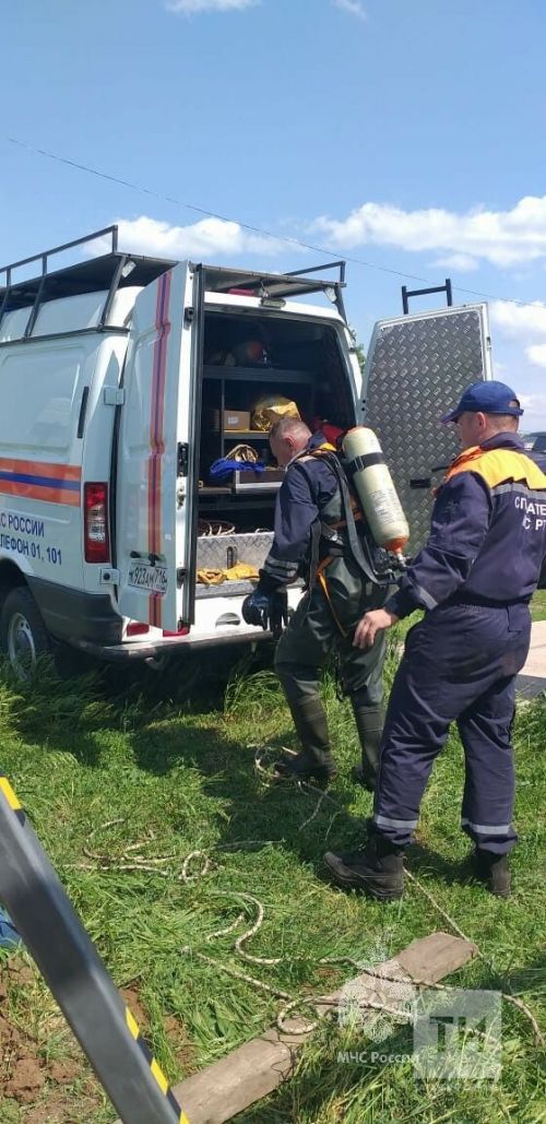 В Заинске мужчина погиб, провалившись в канализационный колодец