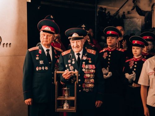 В Казани «Огонь памяти» передали участнику Великой Отечественной войны Алексею Комлеву
