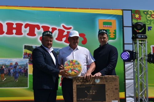 Кайбычлылар Урмай Сабантуен гөрләтеп кайтты