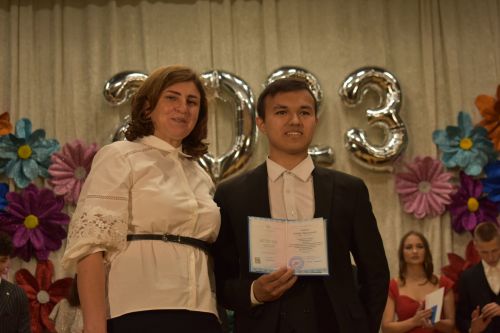 Олы Кайбыч мәктәбендә чыгарылыш кичәсе узды