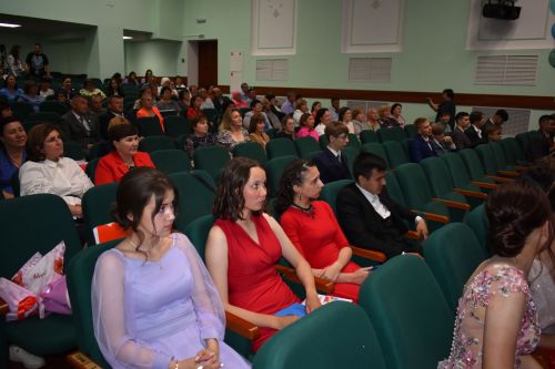 Олы Кайбыч мәктәбендә чыгарылыш кичәсе узды