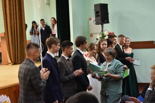 Олы Кайбыч мәктәбендә чыгарылыш кичәсе узды