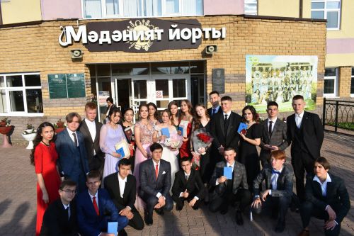 Олы Кайбыч мәктәбендә чыгарылыш кичәсе узды