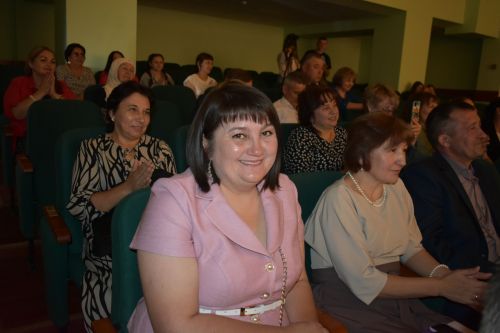 Олы Кайбыч мәктәбендә чыгарылыш кичәсе узды